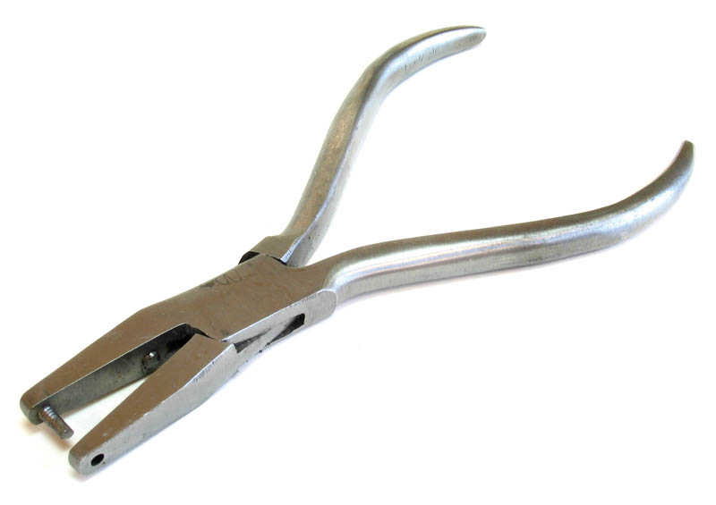 Plier - Economy Hole Punch