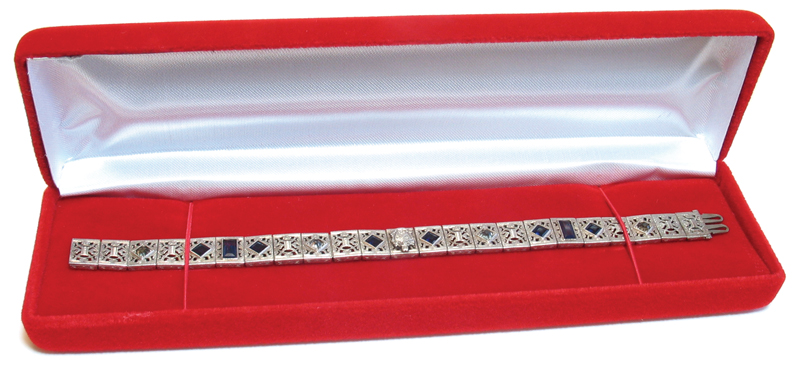 Cas-Ker Velvet Jeweler's Gift Box